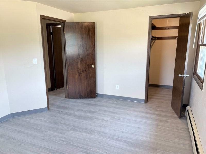 509 Spinnaker Ln - Photo 4 of 6