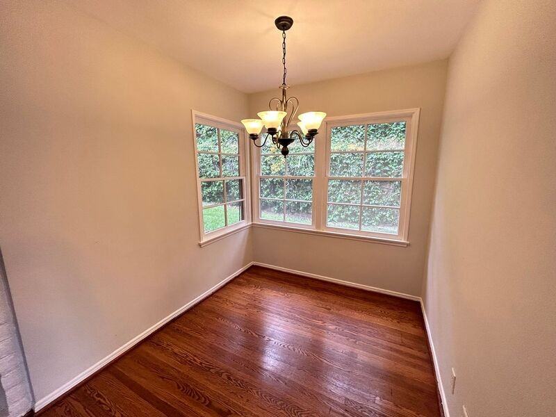5128 Crown Ave - Photo 4 of 20