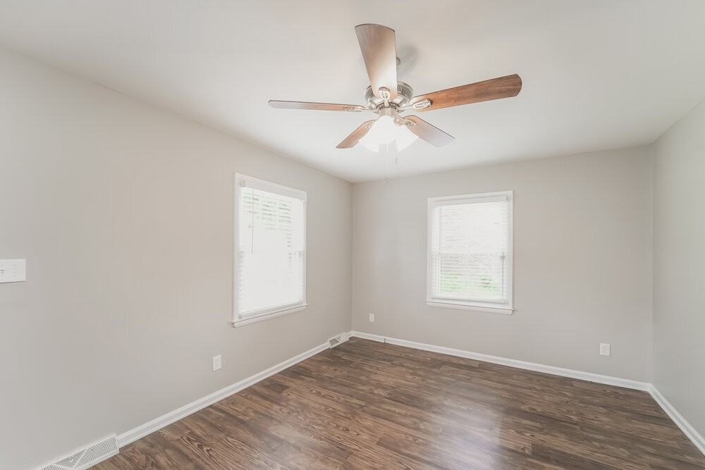 4944 Springview Rd - Photo 6 of 20