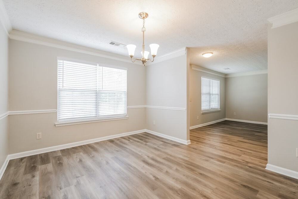 1304 Ivey Pointe Dr - Photo 7 of 17