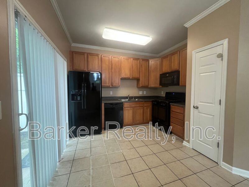 11711 Mezzanine Dr - Photo 3 of 7