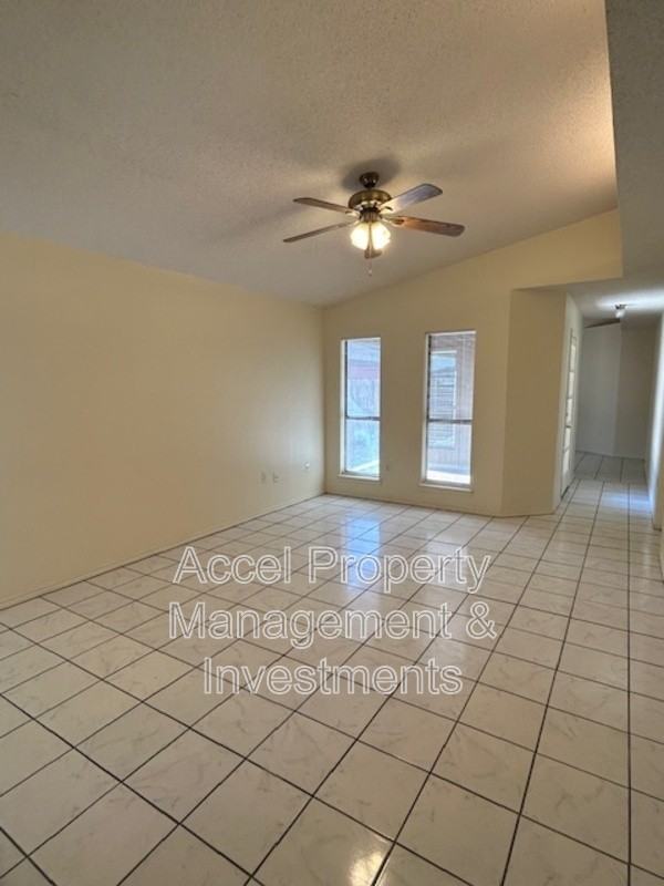 2009 Martin Ave - Photo 2 of 19