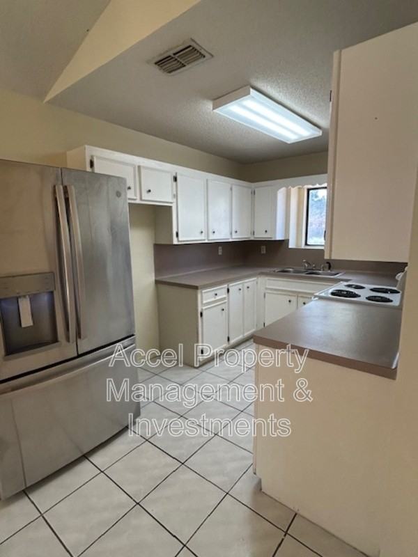 2009 Martin Ave - Photo 4 of 19