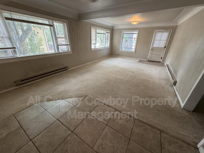 661 N 4th St - Photo 5 of 12