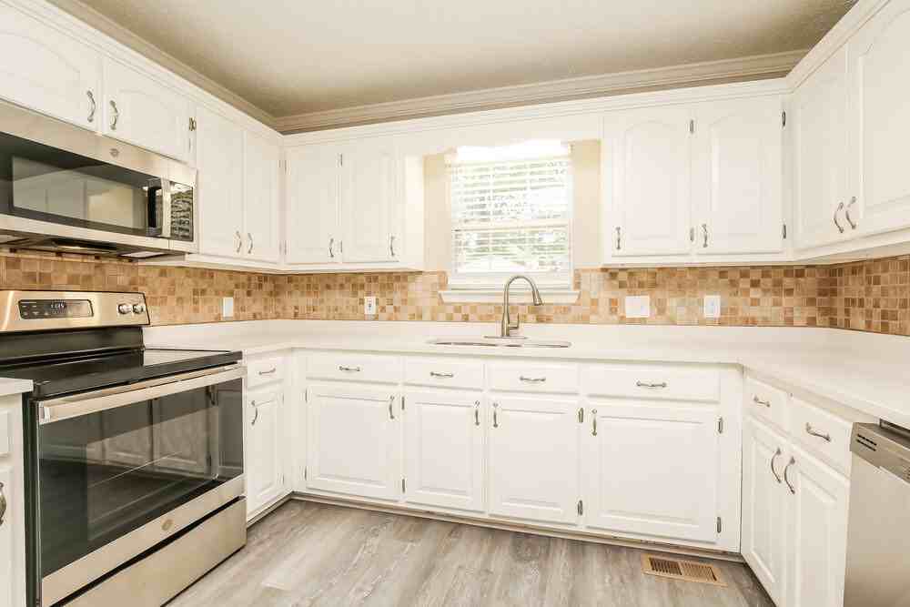 2431 English Hill Dr - Photo 6 of 16