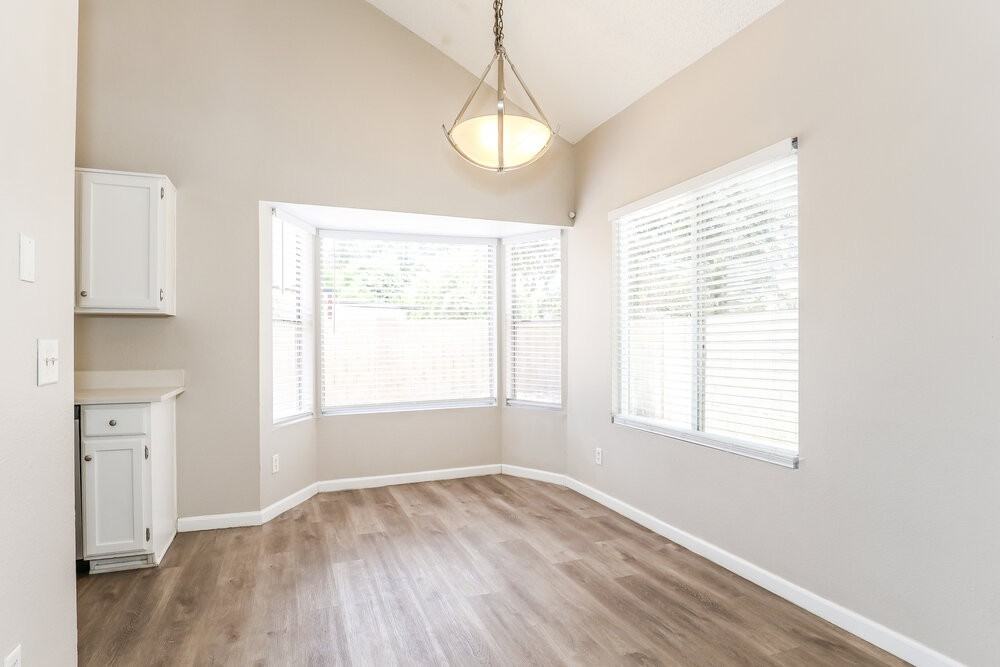 190 S Los Feliz Dr - Photo 5 of 16