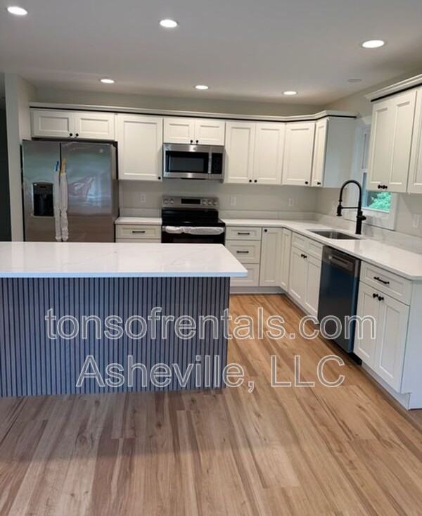 6 Tracy Ln - Photo 2 of 16