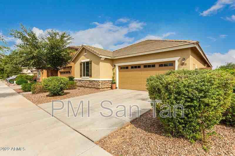 23797 S 213th St - Photo 2 of 11