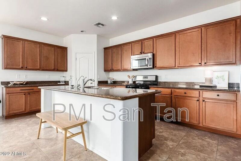 23797 S 213th St - Photo 3 of 11