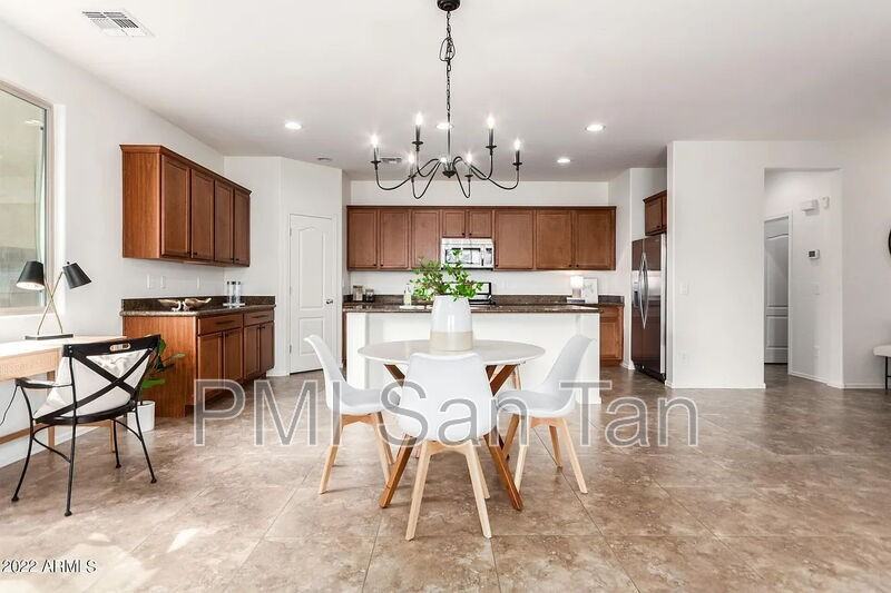 23797 S 213th St - Photo 4 of 11