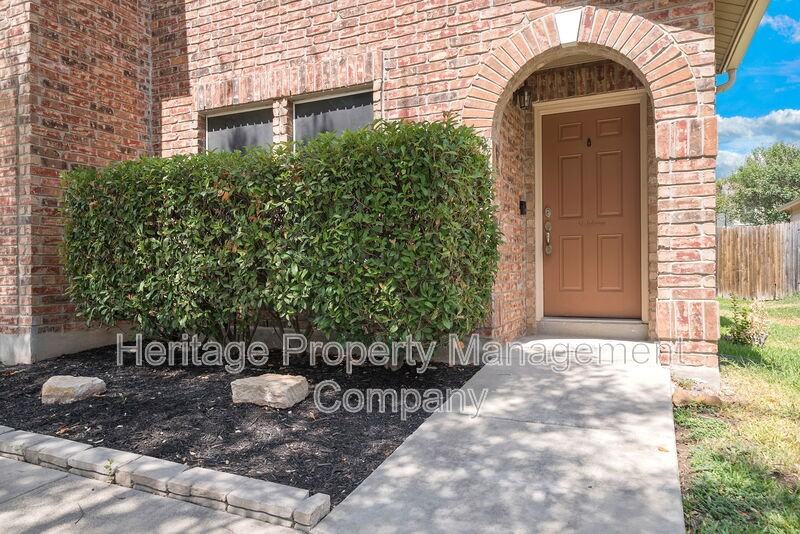 136 Longhorn Way - Photo 2 of 32