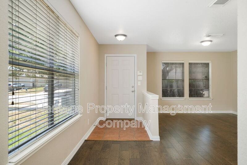 136 Longhorn Way - Photo 3 of 32