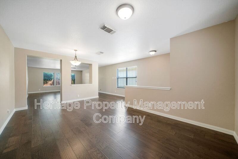 136 Longhorn Way - Photo 5 of 32