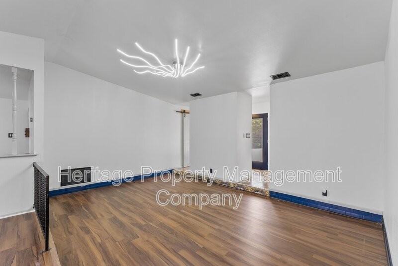 2526 Town Briar St - Photo 6 of 38