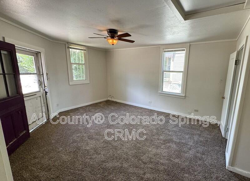 215 E Dale St - Photo 3 of 11