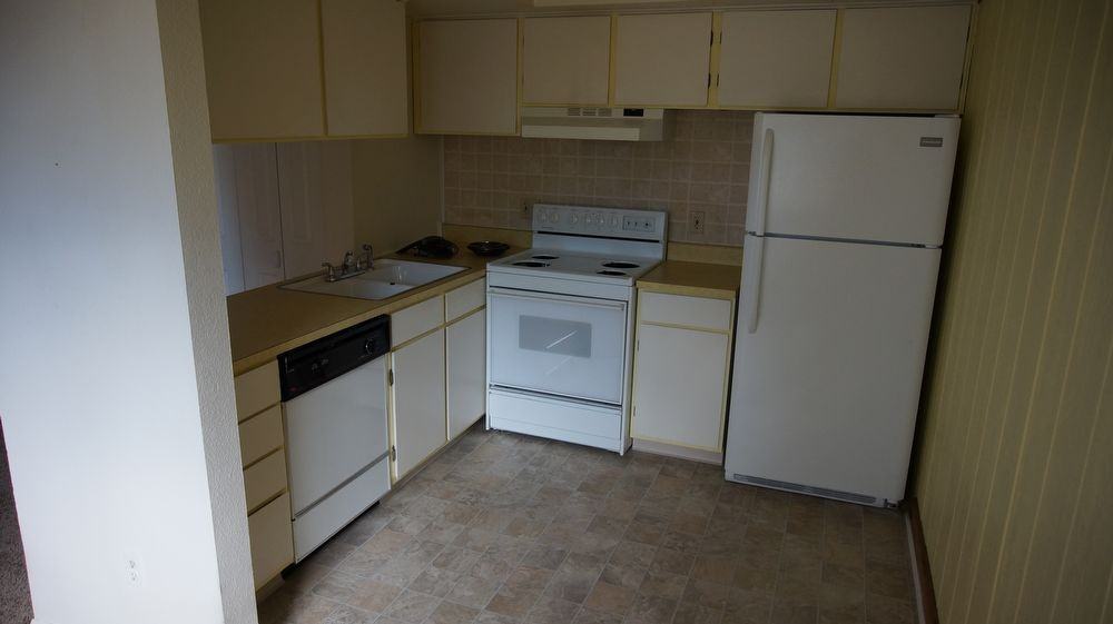 2650 S Xanadu Way Unit C - Photo 3 of 9