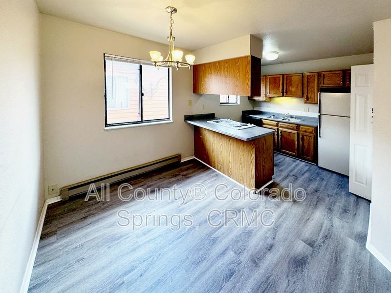 2230 N Weber St #E - Photo 6 of 22