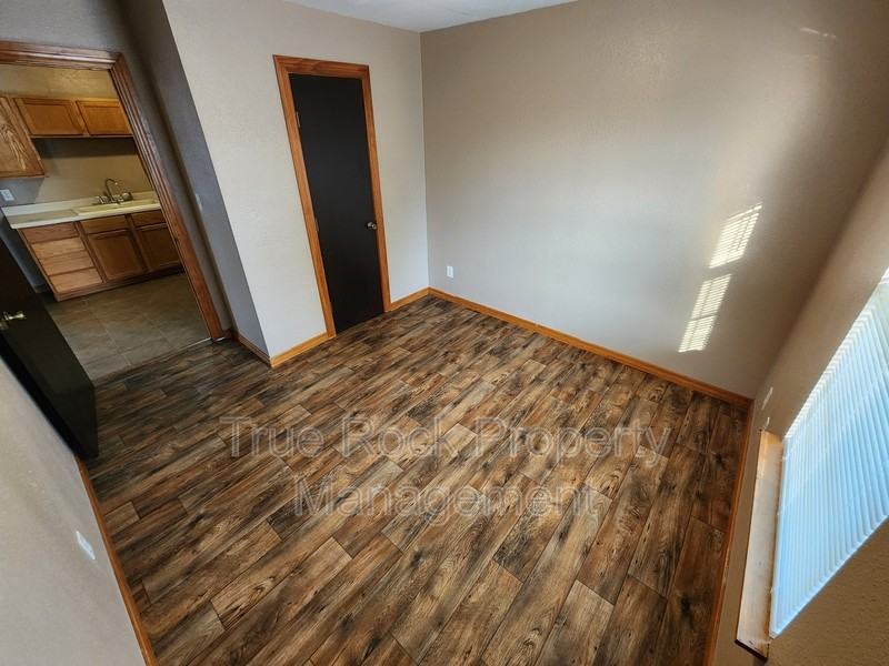 218 E 14th St - Photo 7 of 11