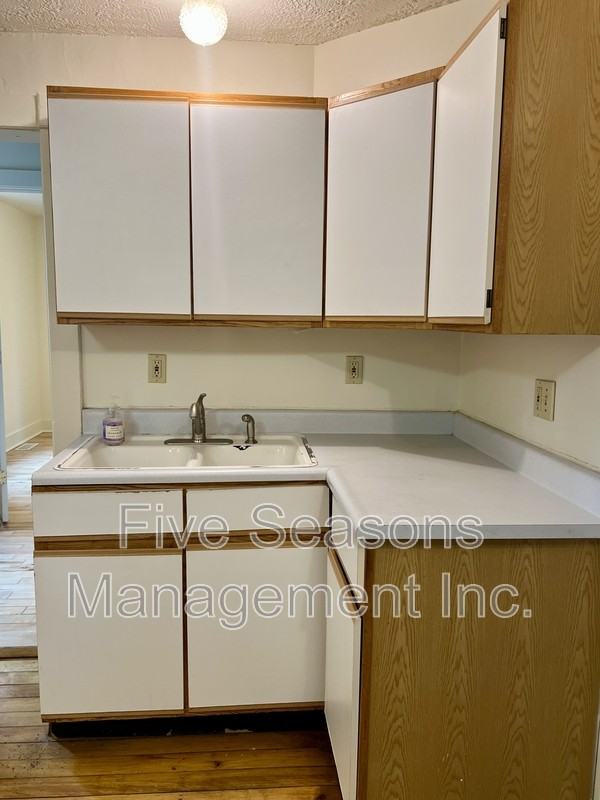 18 Hayward St #20 - Photo 5 of 27
