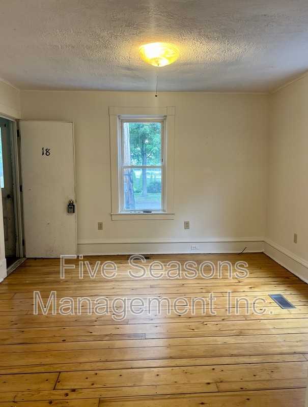 18 Hayward St #20 - Photo 7 of 27