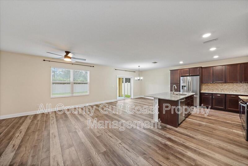 4861 Silver Topaz St - Photo 4 of 19