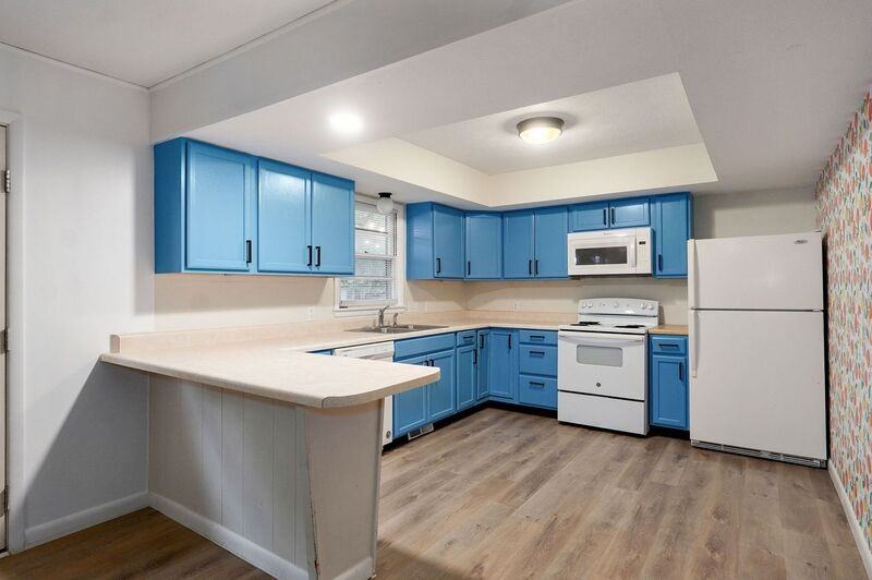 906 N Belview Ave - Photo 7 of 20
