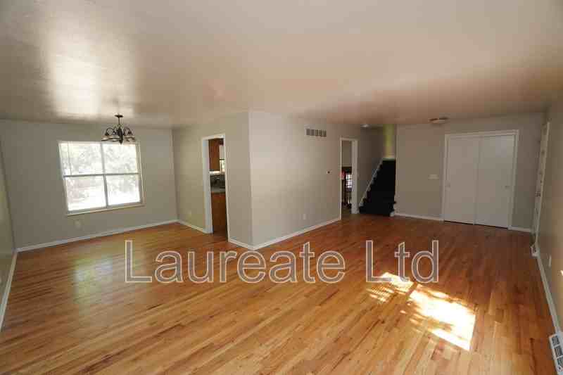 1853 S Oakland St - Photo 4 of 30