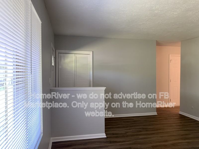 11225 Moores Cir - Photo 3 of 29
