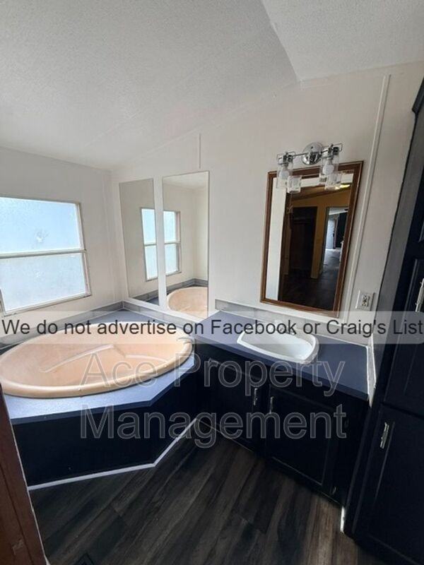 7136 Lee Ave - Photo 6 of 11