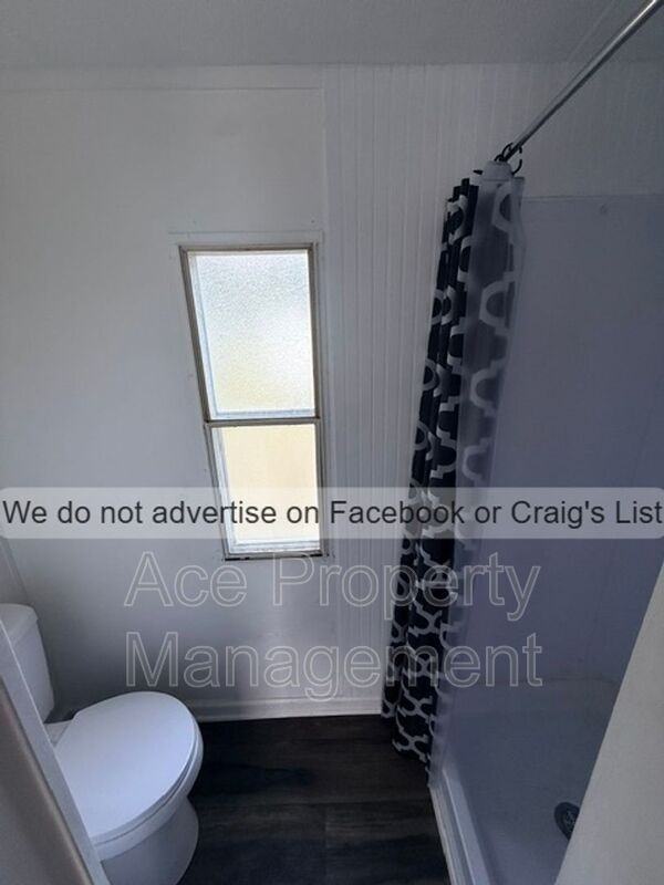 7136 Lee Ave - Photo 7 of 11