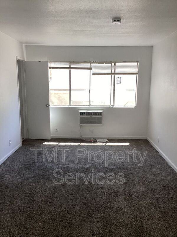 1816 F St #18 - Photo 7 of 10