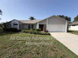 featured image of 3232 Oakwood Pl