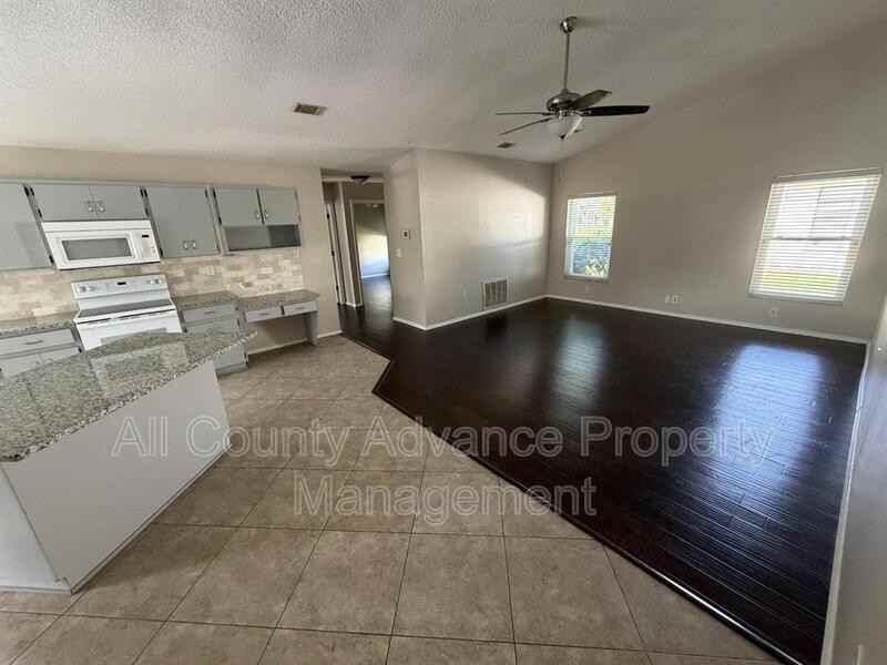 3232 Oakwood Pl - Photo 6 of 18