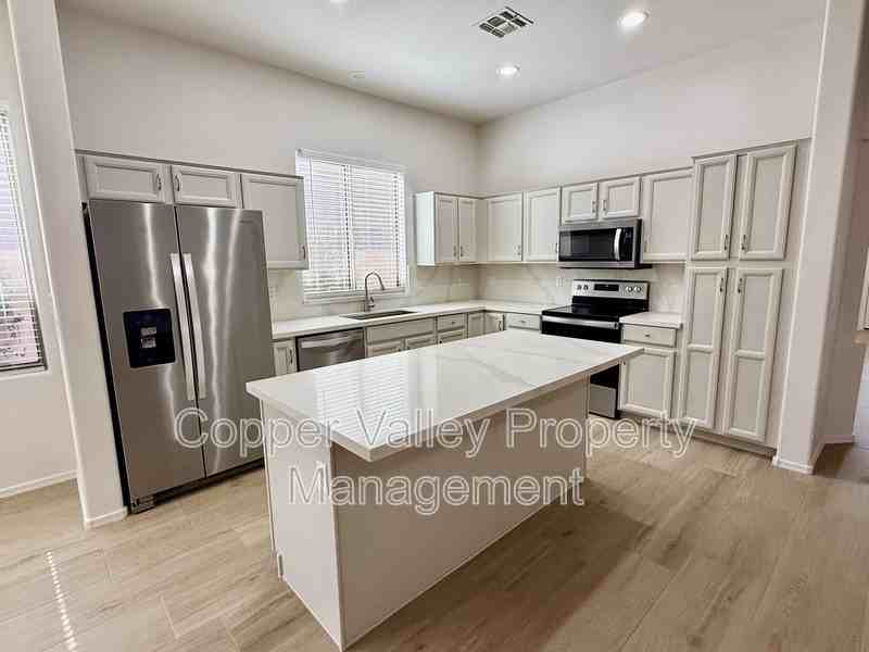 6889 W Paso Trl - Photo 3 of 22