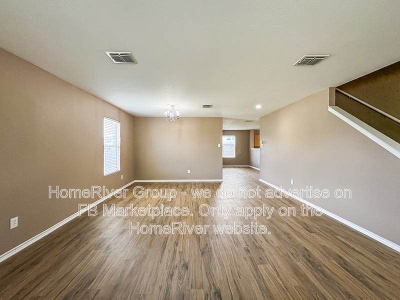 2717 Marsha Ln - Photo 3 of 22
