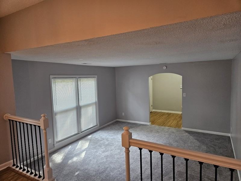 402 Lotus Dr - Photo 6 of 17