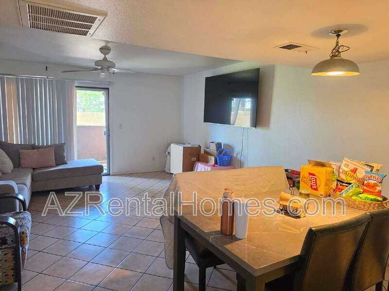 615 W 13th St - Photo 2 of 11