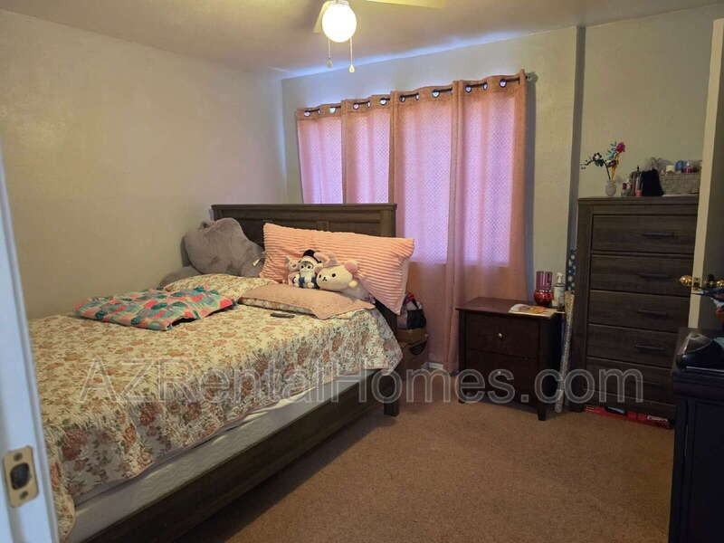 615 W 13th St - Photo 5 of 11