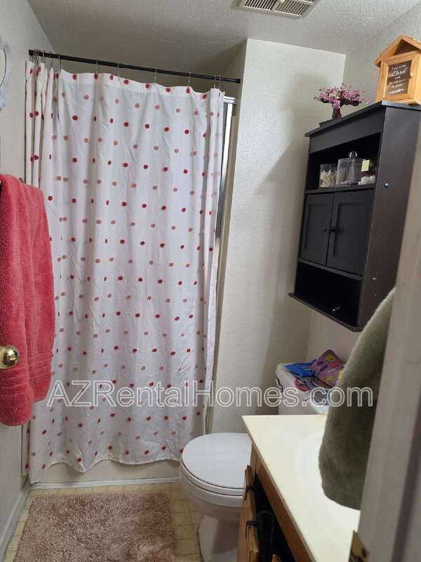 615 W 13th St - Photo 7 of 11