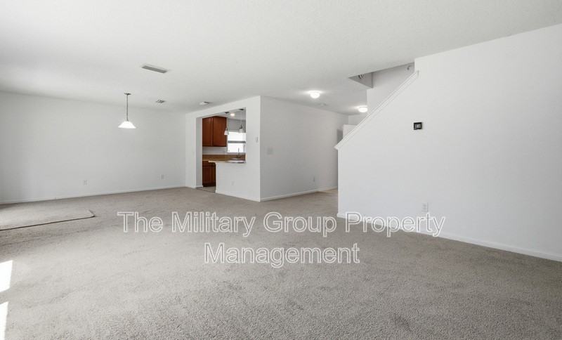 391 Hepburn Rd - Photo 6 of 48