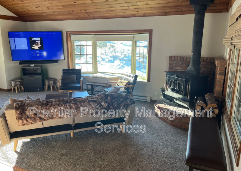 4513 Corral Dr - Photo 4 of 18