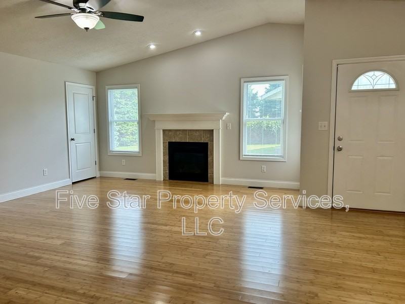 1420 School House Ln - Photo 3 of 25