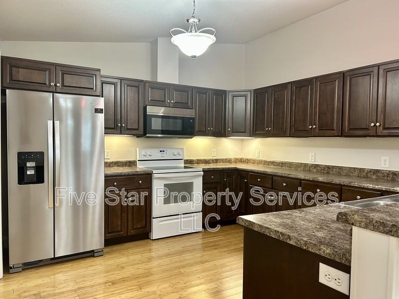1420 School House Ln - Photo 6 of 25