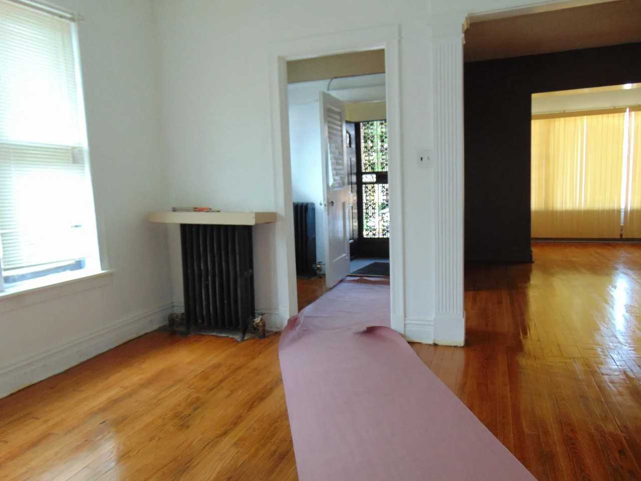 7637 South Eberhart Avenue - Photo 3 of 10