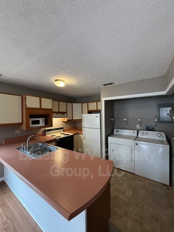 203 Poplar Fork Rd #F - Photo 3 of 9