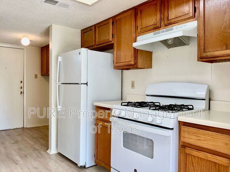 12120 Thompkins Dr #B - Photo 6 of 22