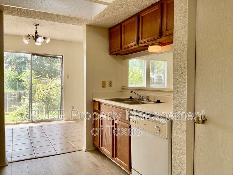 12120 Thompkins Dr #B - Photo 7 of 22