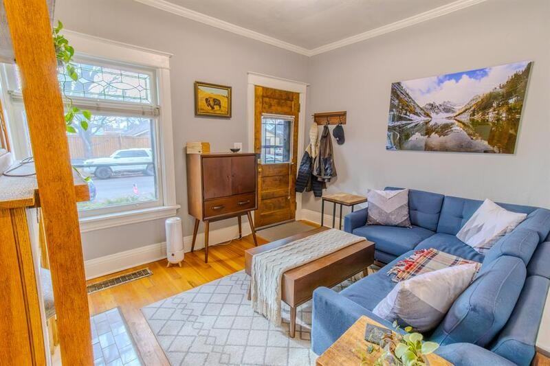 127 E Exposition Ave - Photo 3 of 10