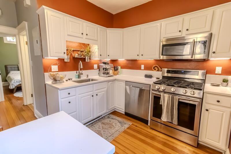 127 E Exposition Ave - Photo 4 of 10