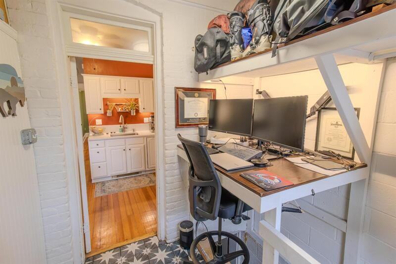 127 E Exposition Ave - Photo 5 of 10